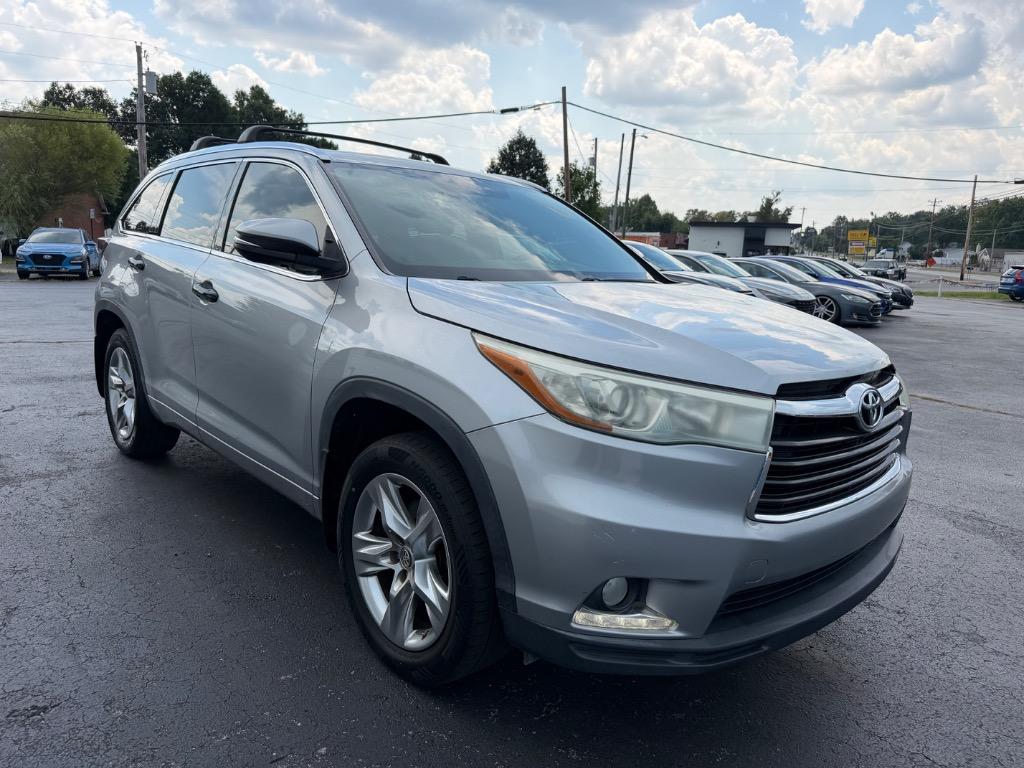 2016 Toyota Highlander - $17,998