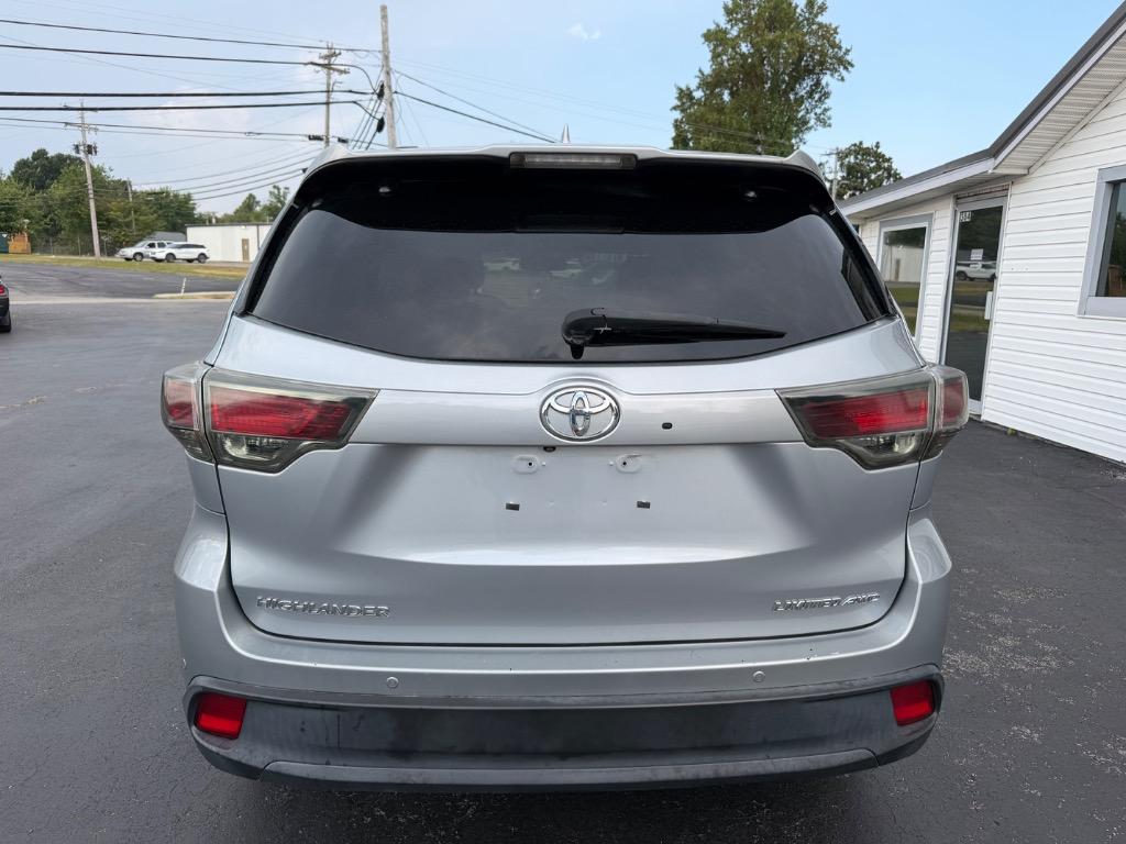 2016 Toyota Highlander - $17,998