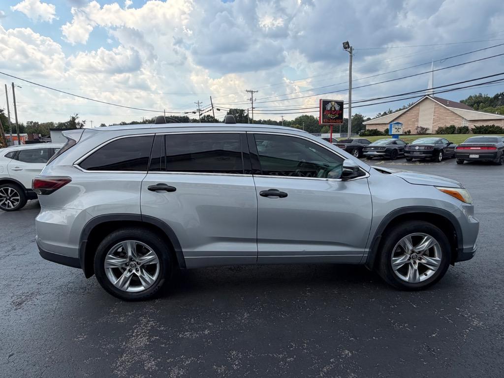 2016 Toyota Highlander - $17,998
