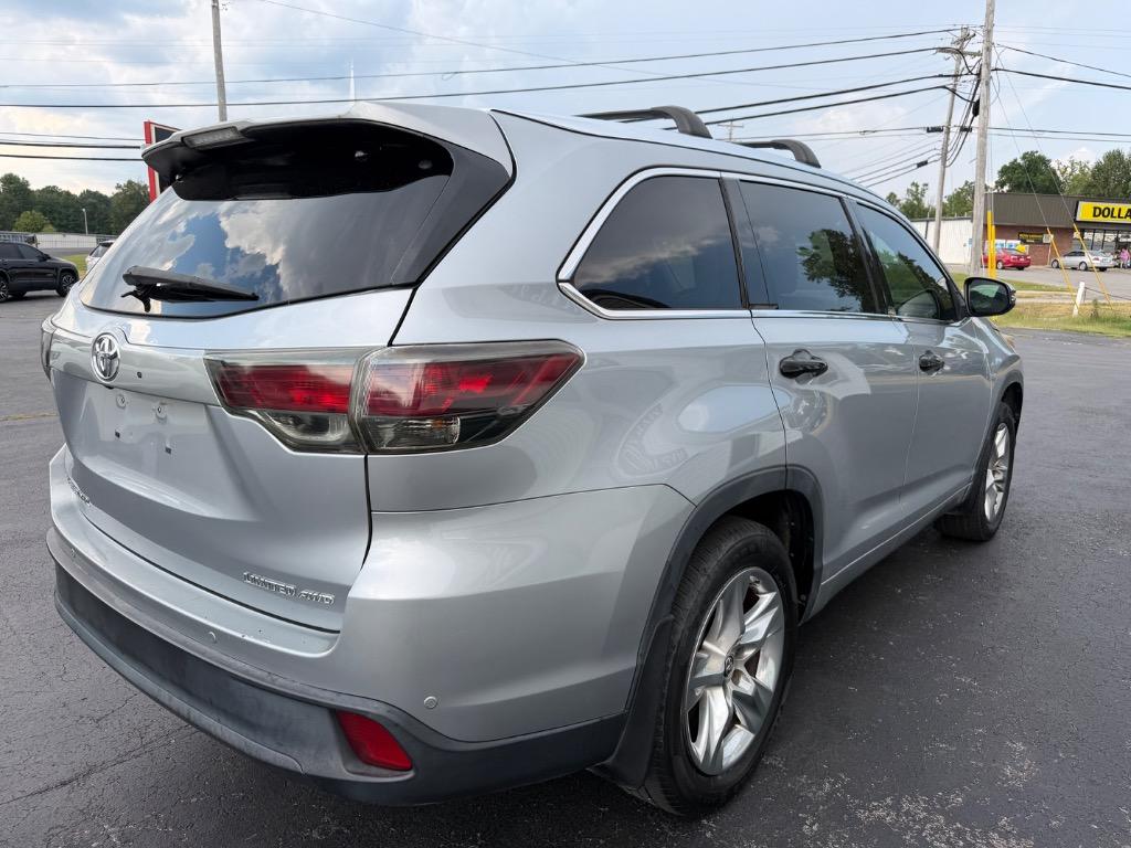2016 Toyota Highlander - $17,998