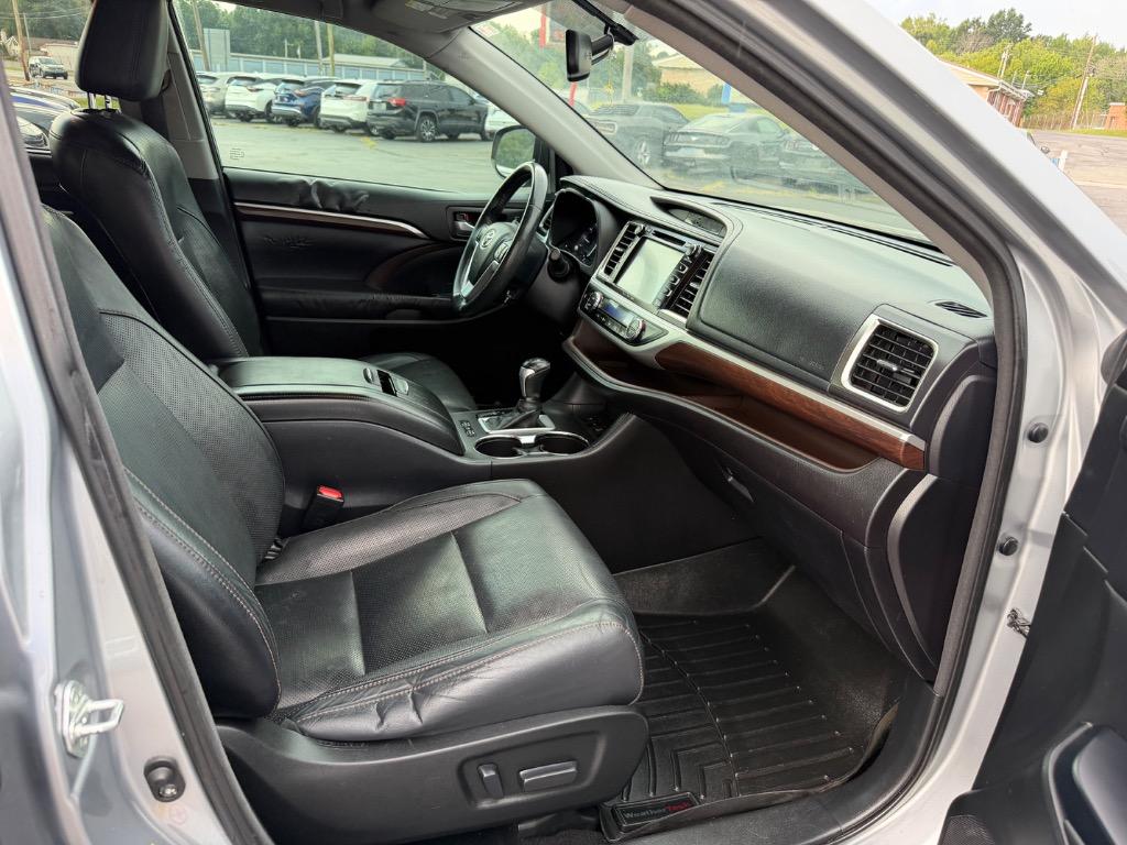 2016 Toyota Highlander - $17,998
