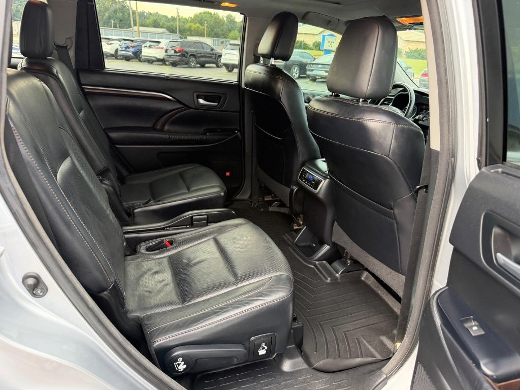 2016 Toyota Highlander - $17,998