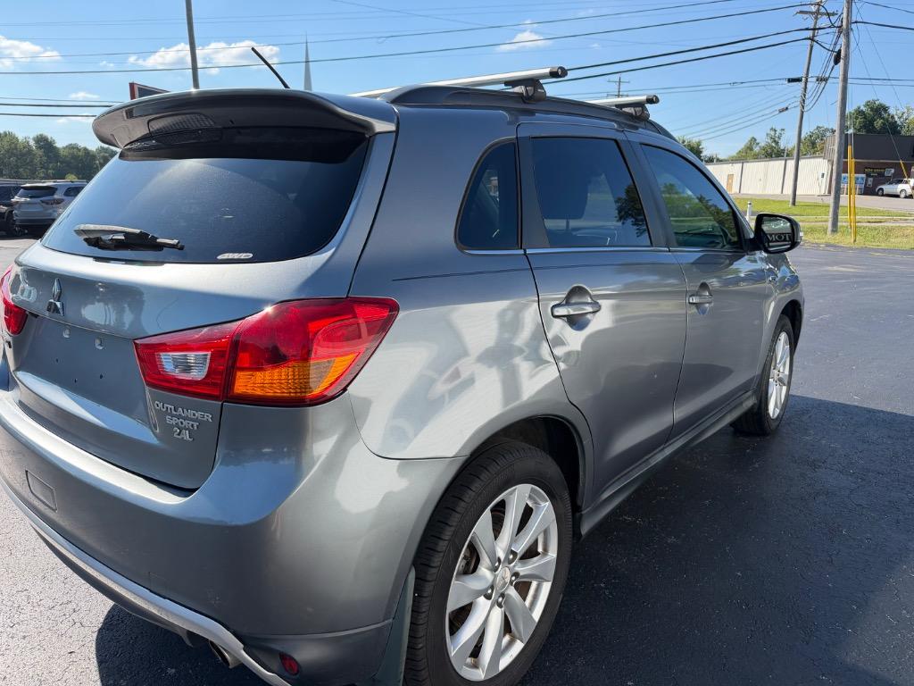 2015 Mitsubishi Outlander - $9,998