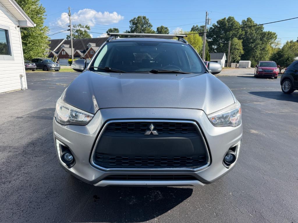 2015 Mitsubishi Outlander - $9,998