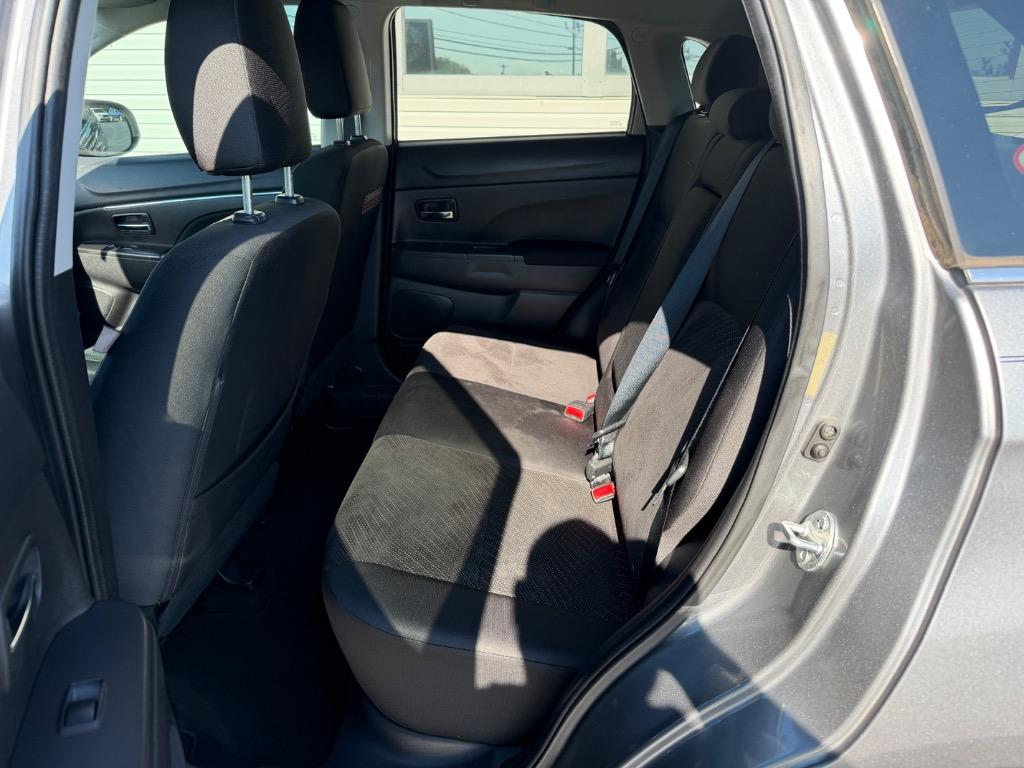 2015 Mitsubishi Outlander - $9,998