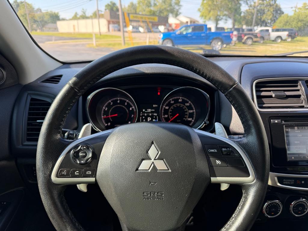 2015 Mitsubishi Outlander - $9,998