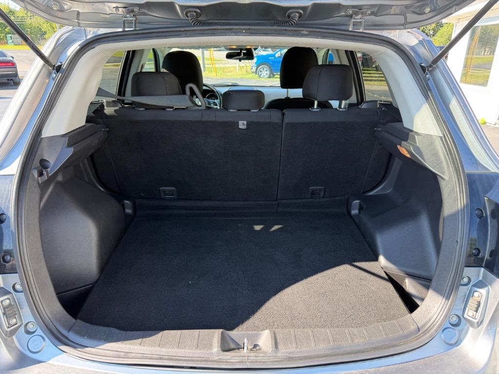 2015 Mitsubishi Outlander - $9,998