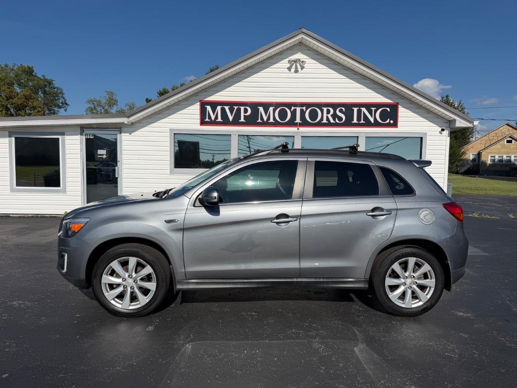 2015 Mitsubishi Outlander - $9,998