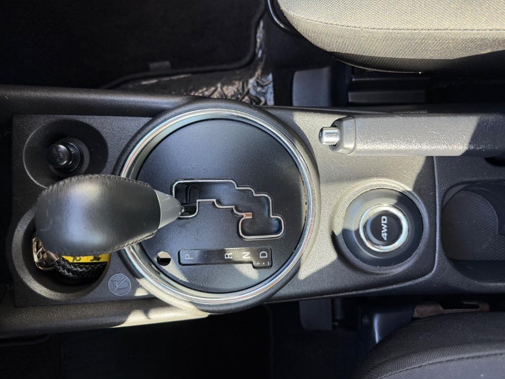 2015 Mitsubishi Outlander - $9,998
