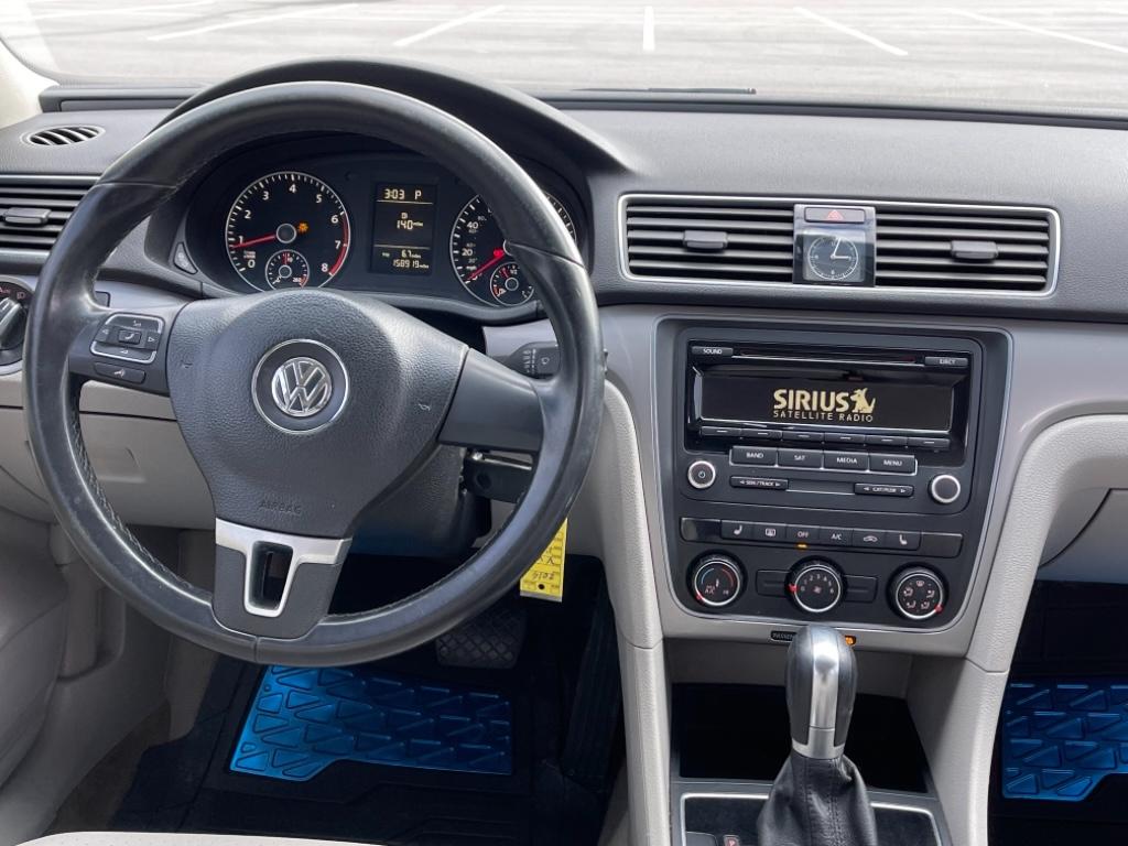 2014 Volkswagen Passat S PZEV photo
