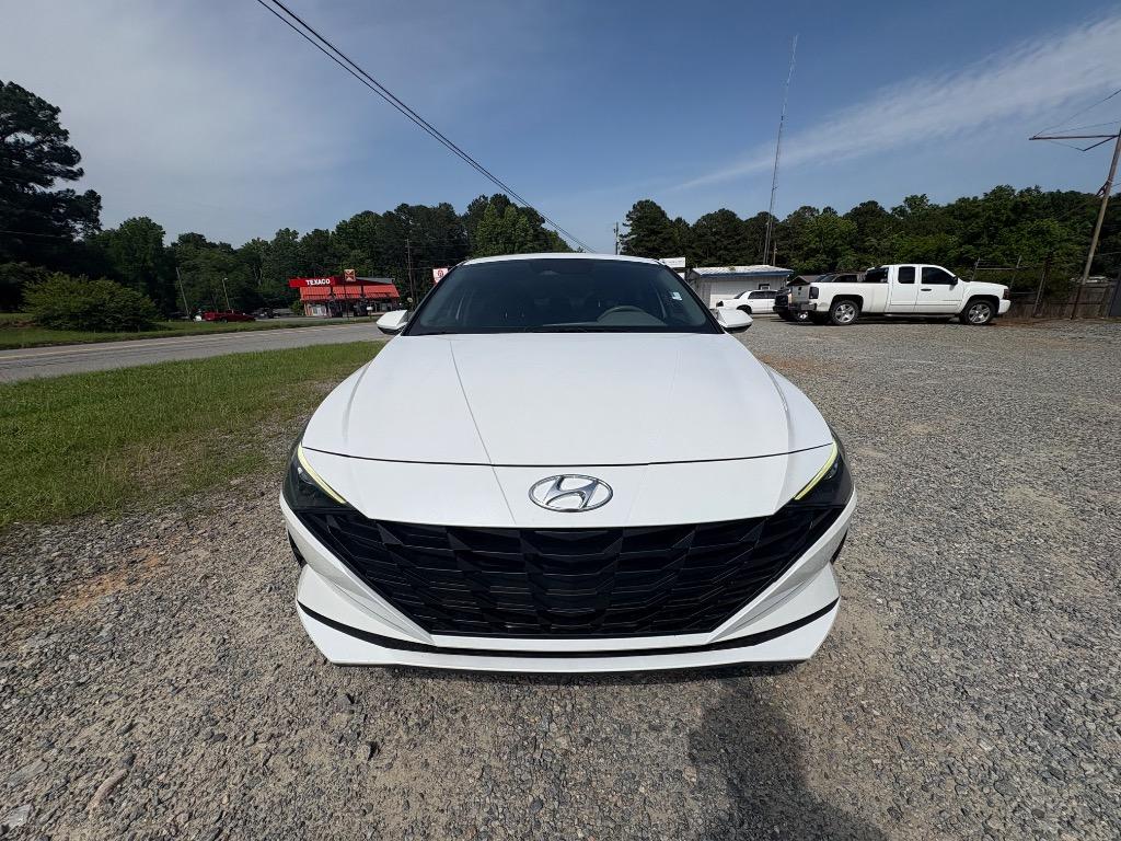 2022 Hyundai Elantra SEL photo