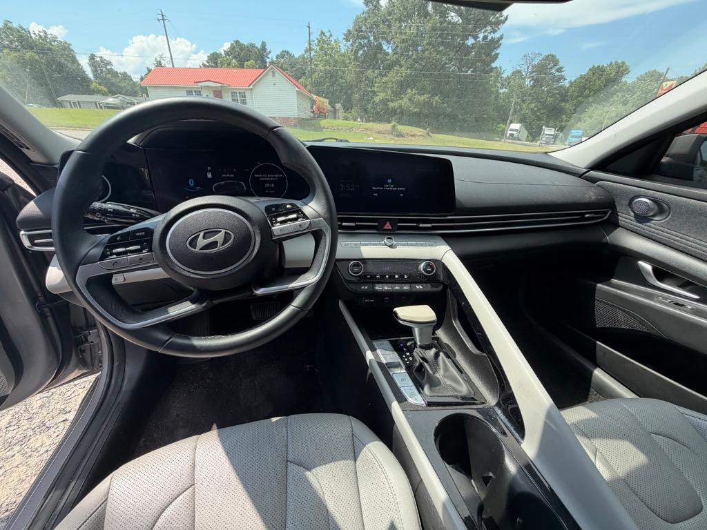 2025 Hyundai Elantra