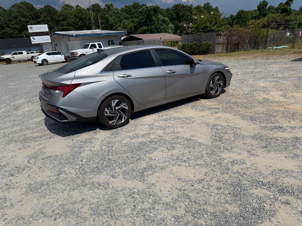 2025 Hyundai Elantra