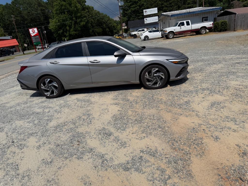 2025 Hyundai Elantra