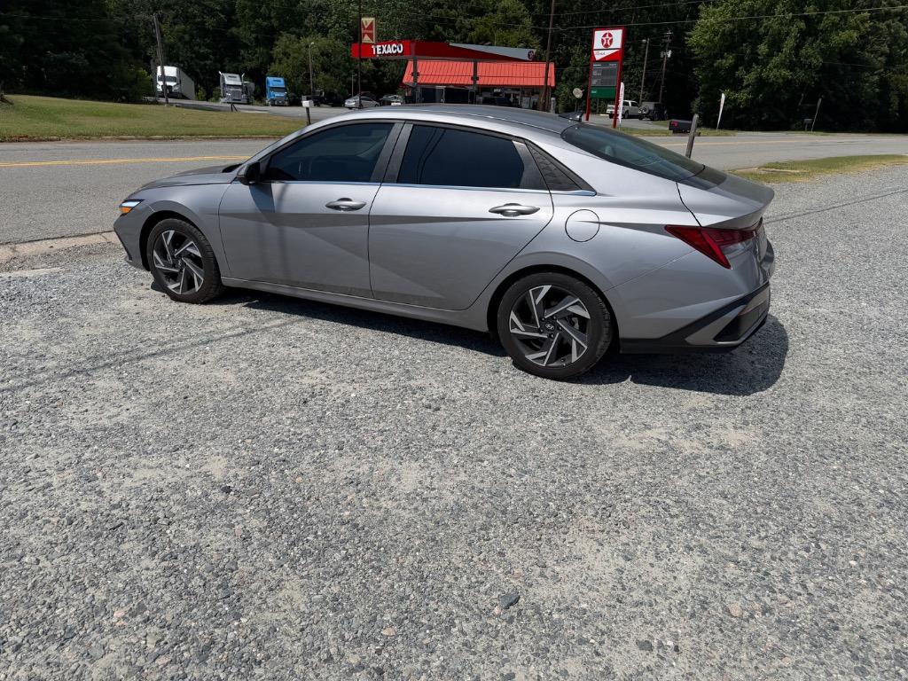 2025 Hyundai Elantra