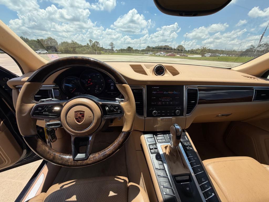 2017 Porsche Macan