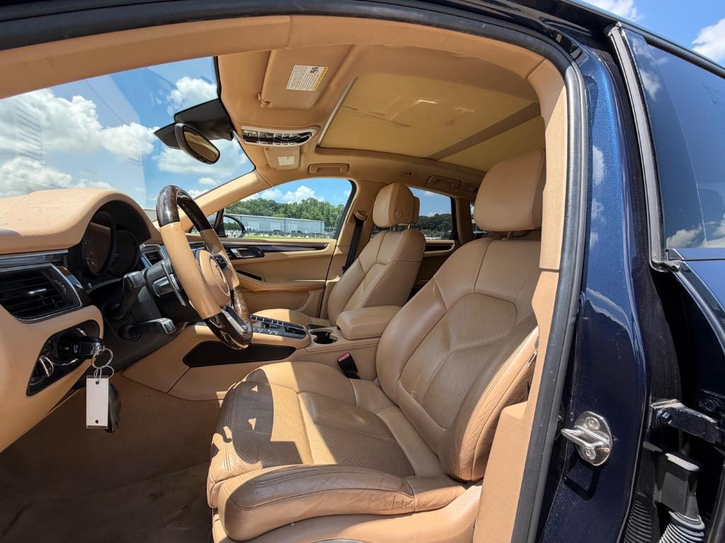 2017 Porsche Macan