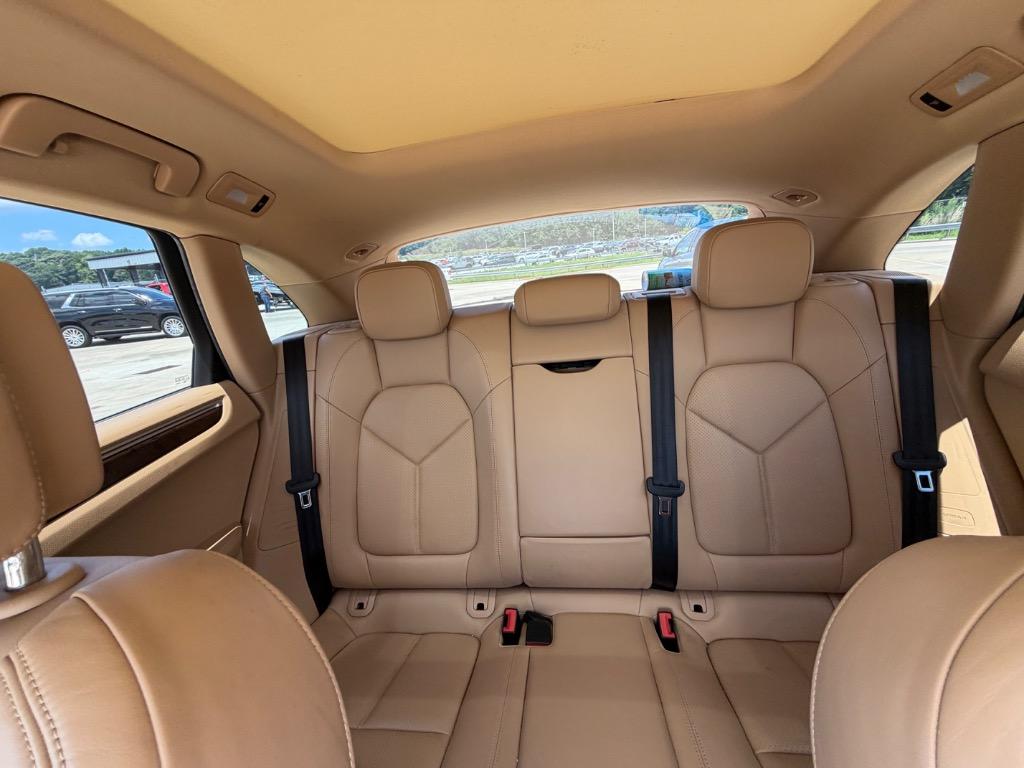2017 Porsche Macan