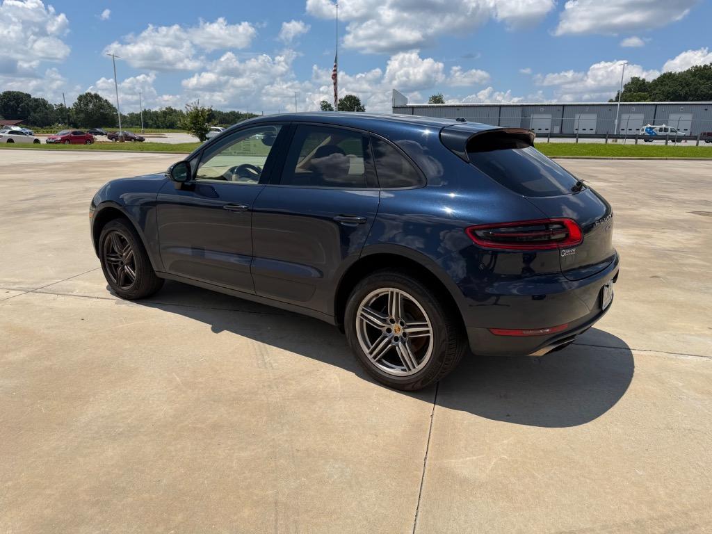 2017 Porsche Macan