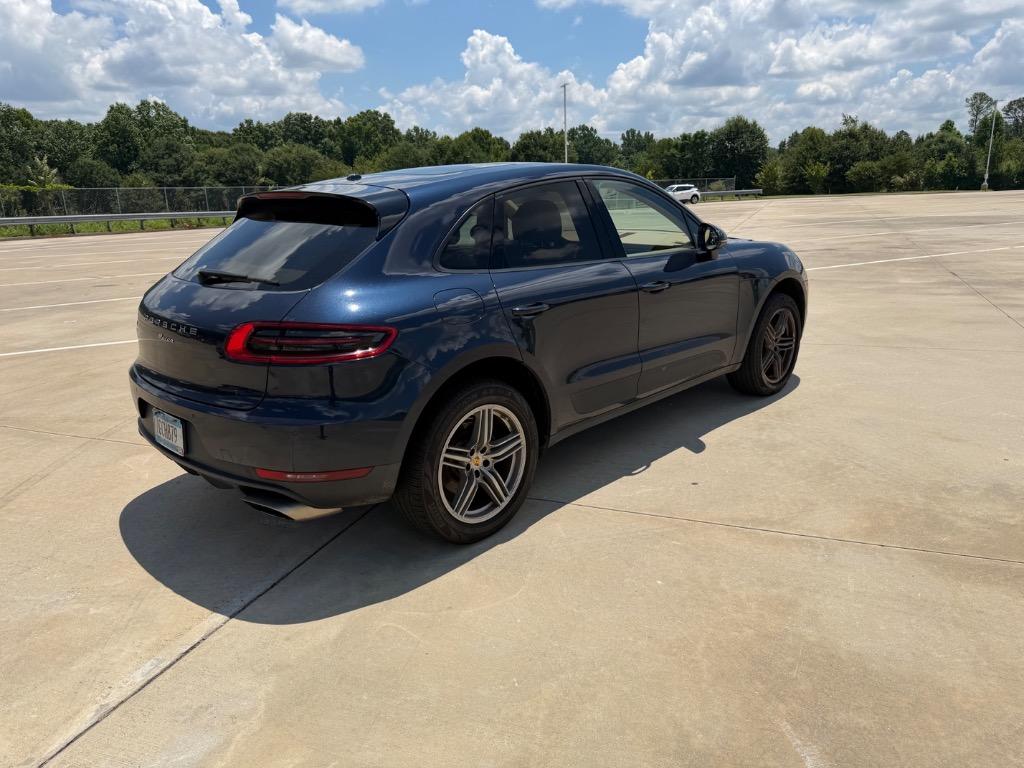 2017 Porsche Macan