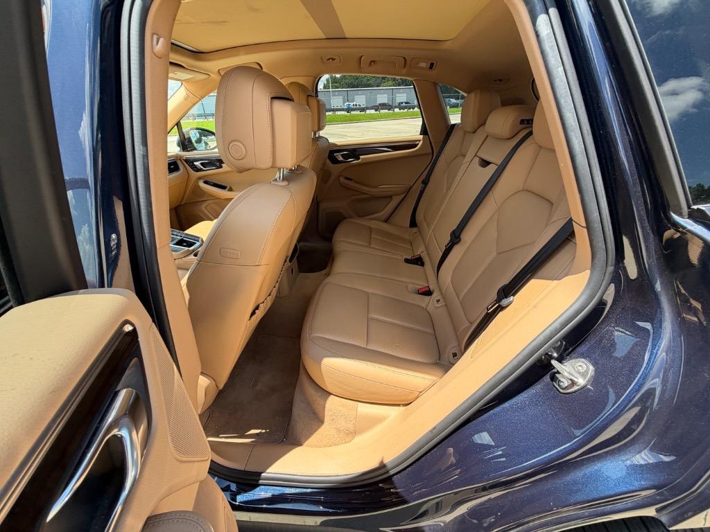 2017 Porsche Macan