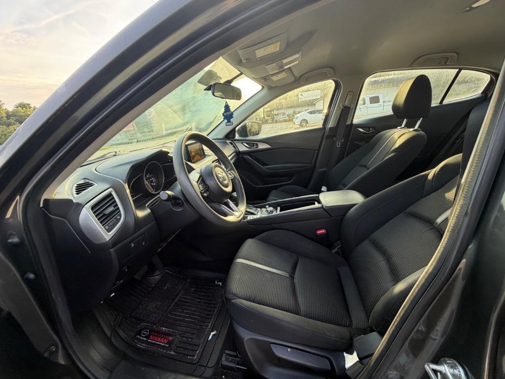 2017 MAZDA MAZDA3