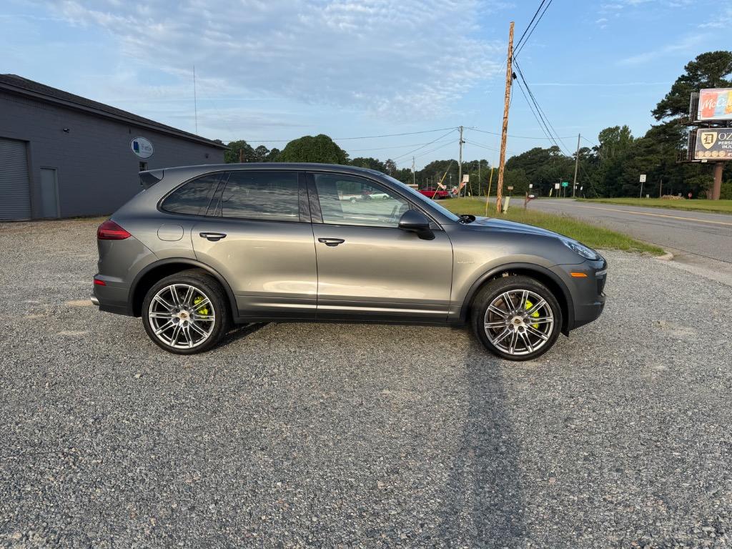 2016 Porsche Cayenne