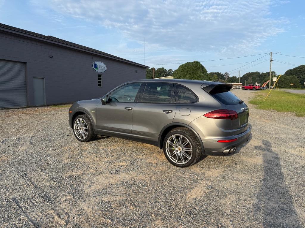 2016 Porsche Cayenne