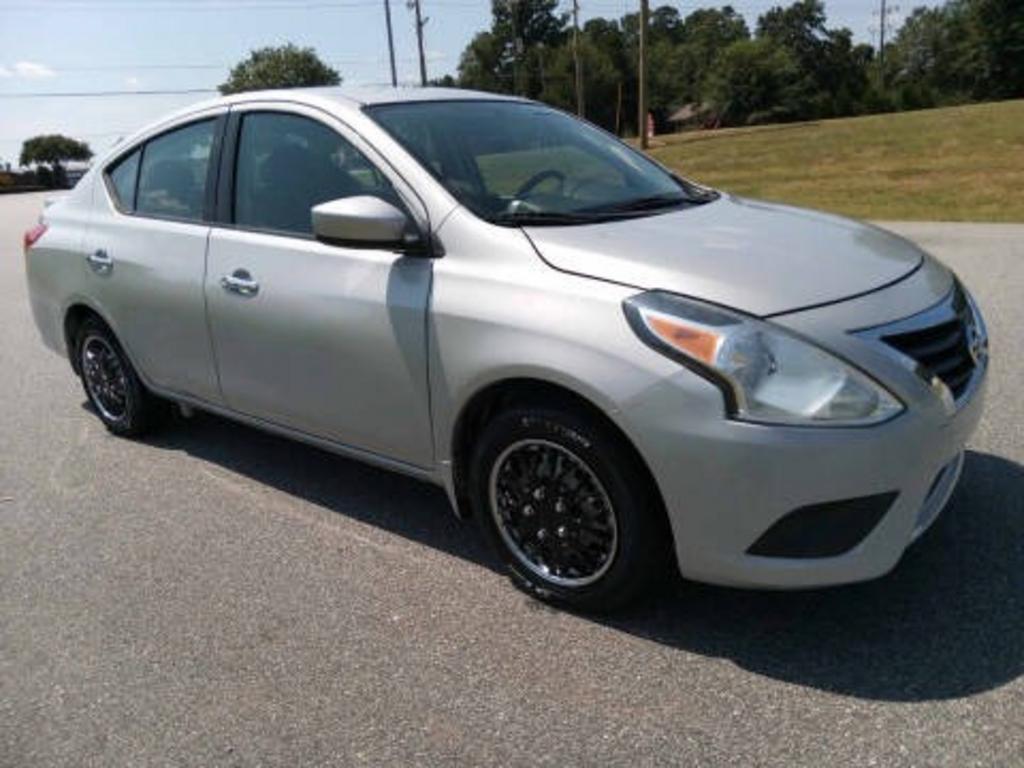 2018 Nissan Versa - $8,411