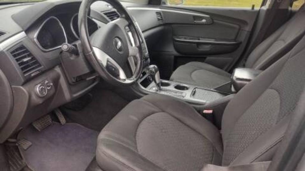 2012 Chevrolet Traverse LT photo