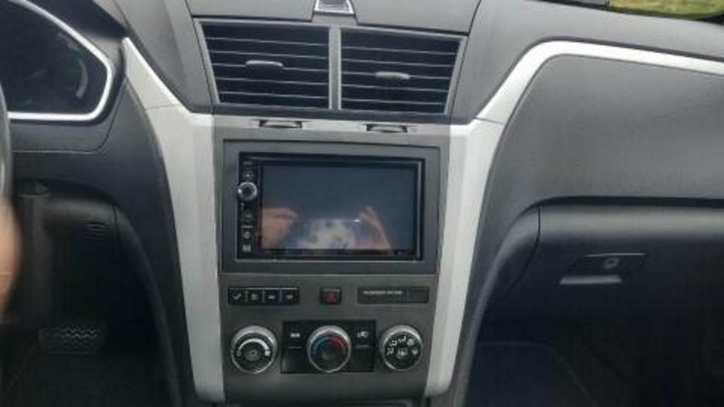 2012 Chevrolet Traverse LT photo
