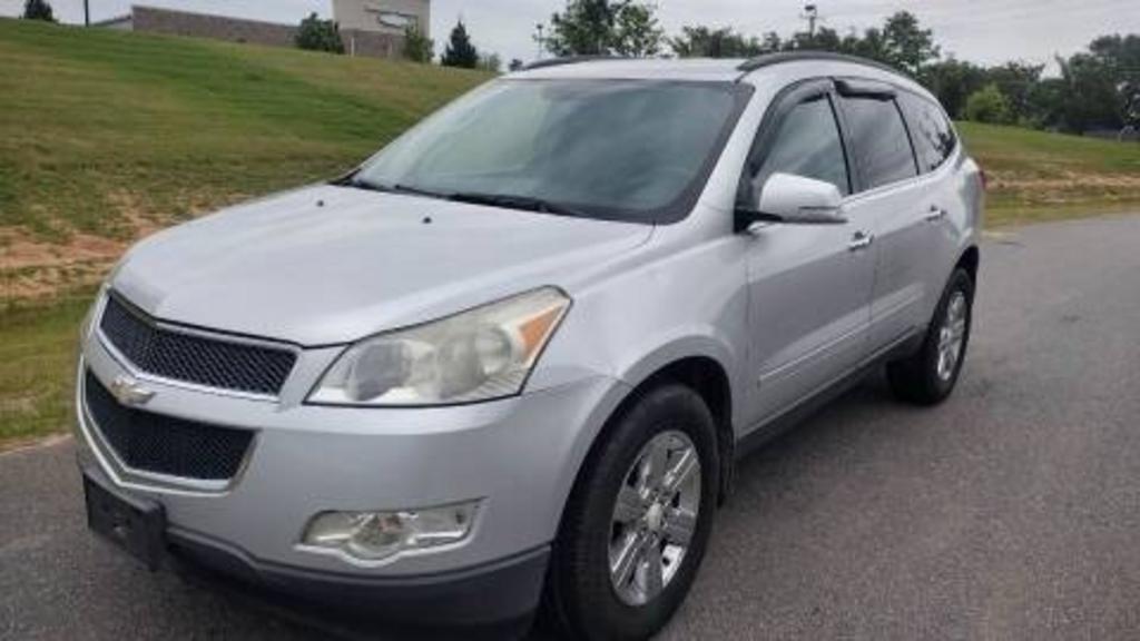 2012 Chevrolet Traverse LT photo