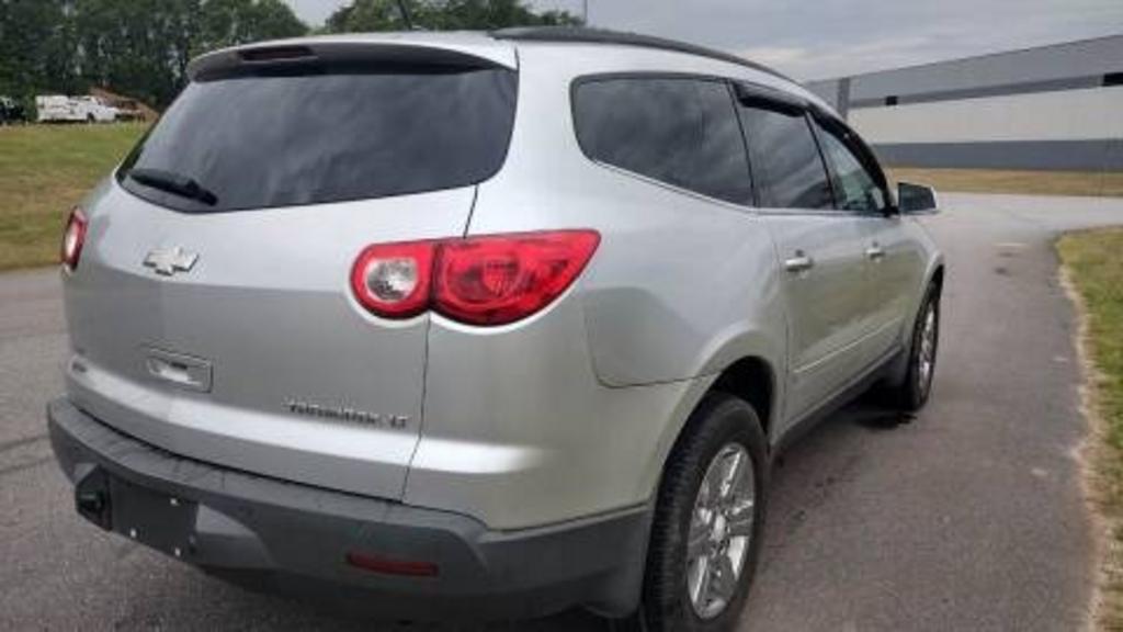 2012 Chevrolet Traverse LT photo