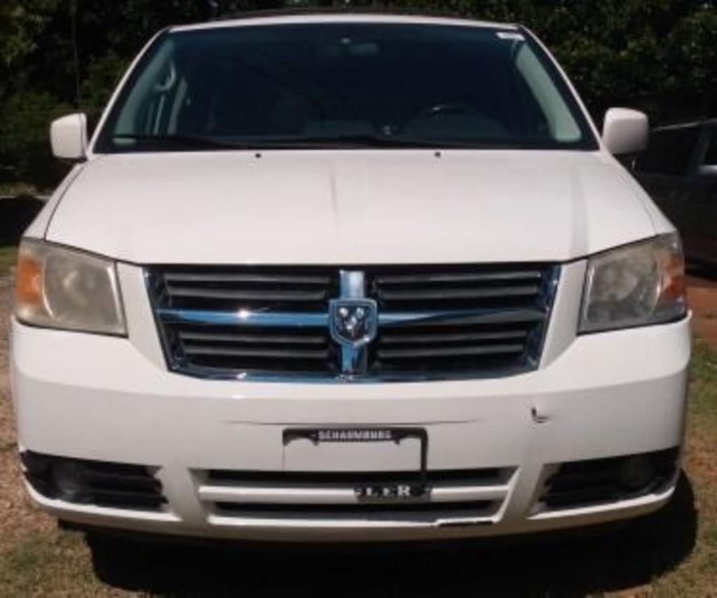 2008 Dodge Grand Caravan SXT photo