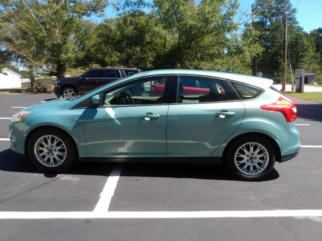 2012 Ford Focus SE photo