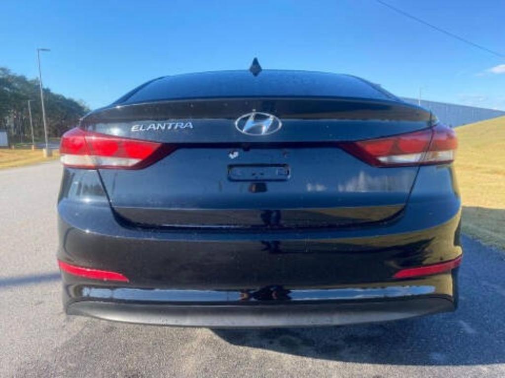 2018 Hyundai Elantra - $13,932