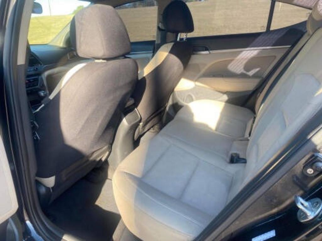 2018 Hyundai Elantra - $13,932