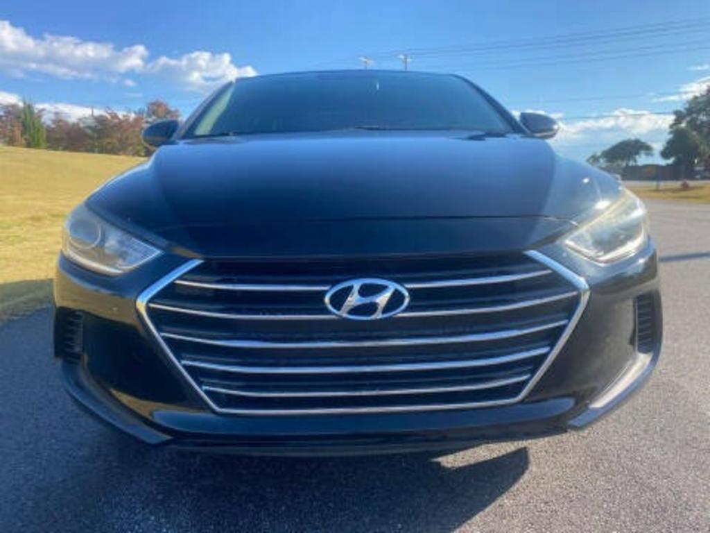 2018 Hyundai Elantra - $13,932