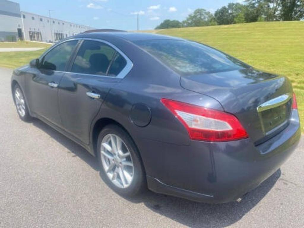 2010 Nissan Maxima - $7,273