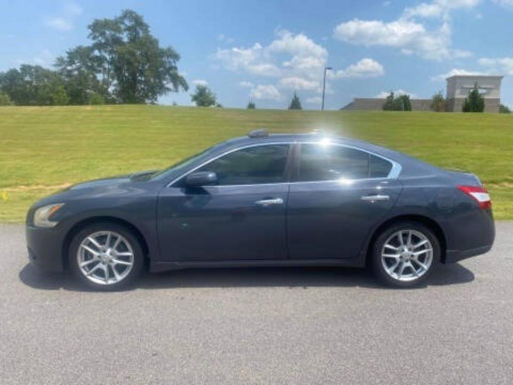 2010 Nissan Maxima - $7,273