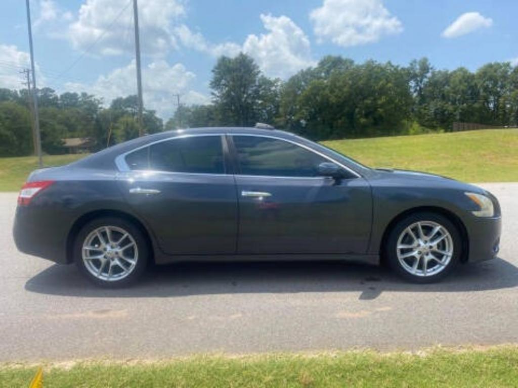 2010 Nissan Maxima - $7,273