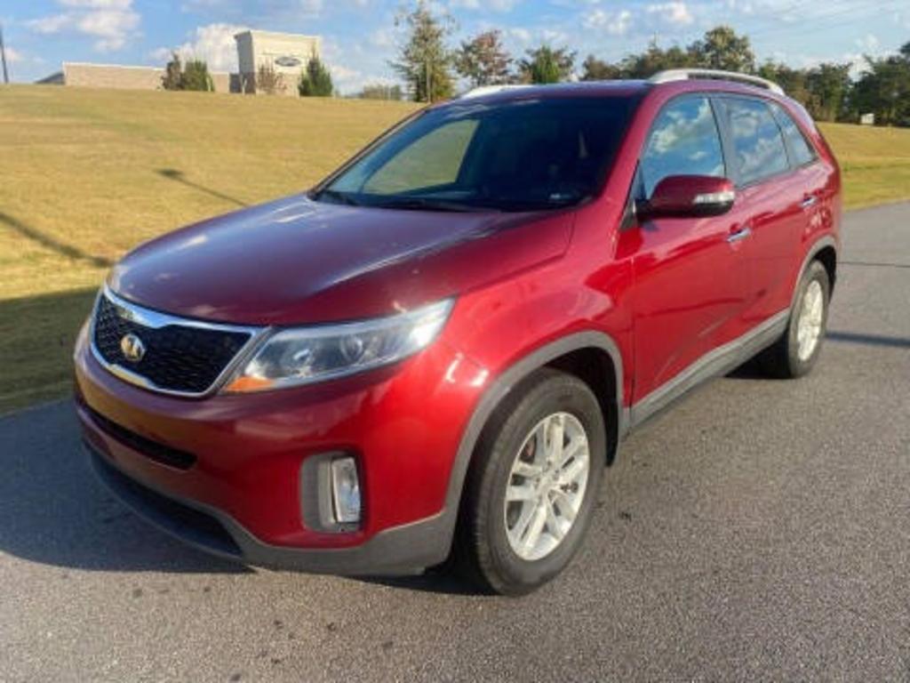 2015 Kia Sorento - $9,881