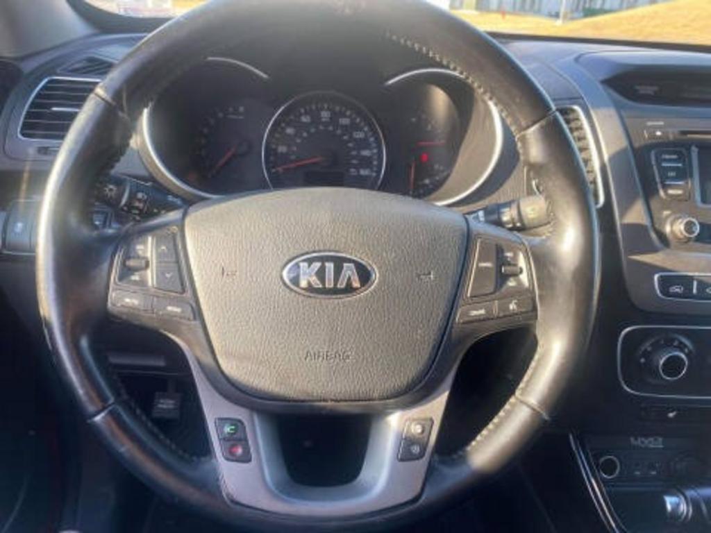 2015 Kia Sorento - $9,881