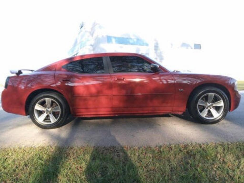 2010 Dodge Charger - $7,759