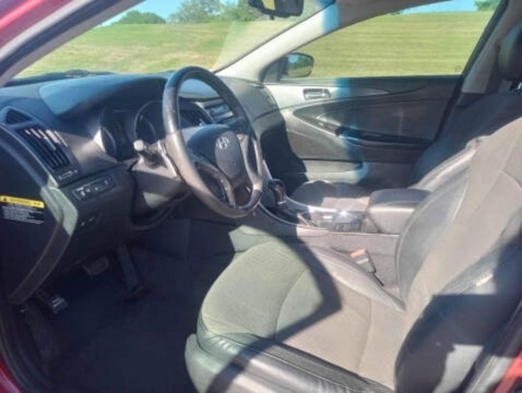 2013 Hyundai Sonata - $7,962
