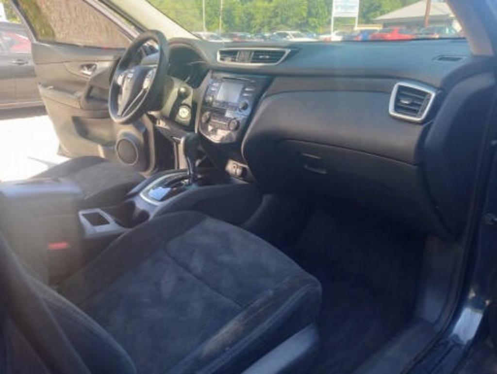 2016 Nissan Rogue - $8,538