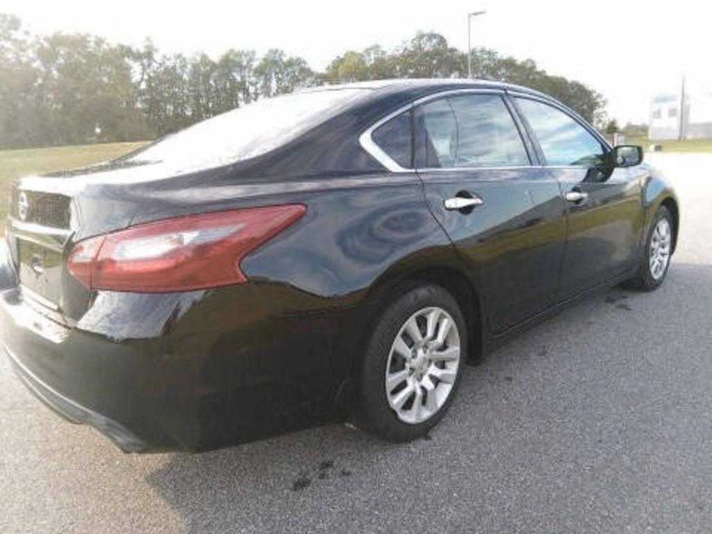 2018 Nissan Altima - $8,650