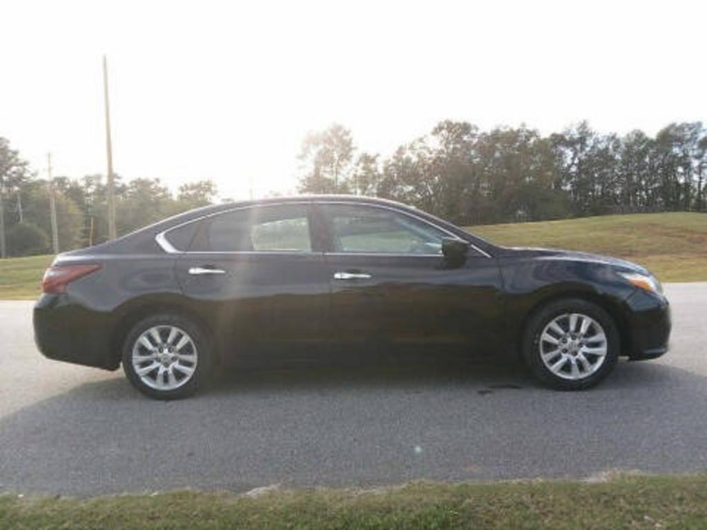 2018 Nissan Altima - $8,650