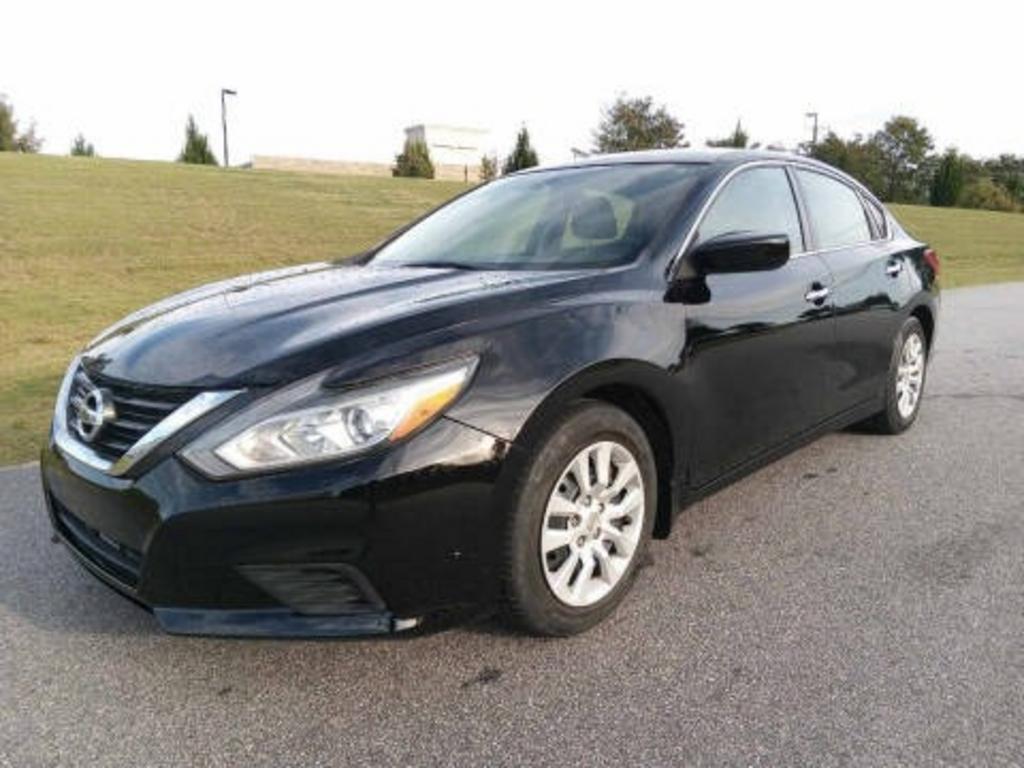 2018 Nissan Altima - $8,650