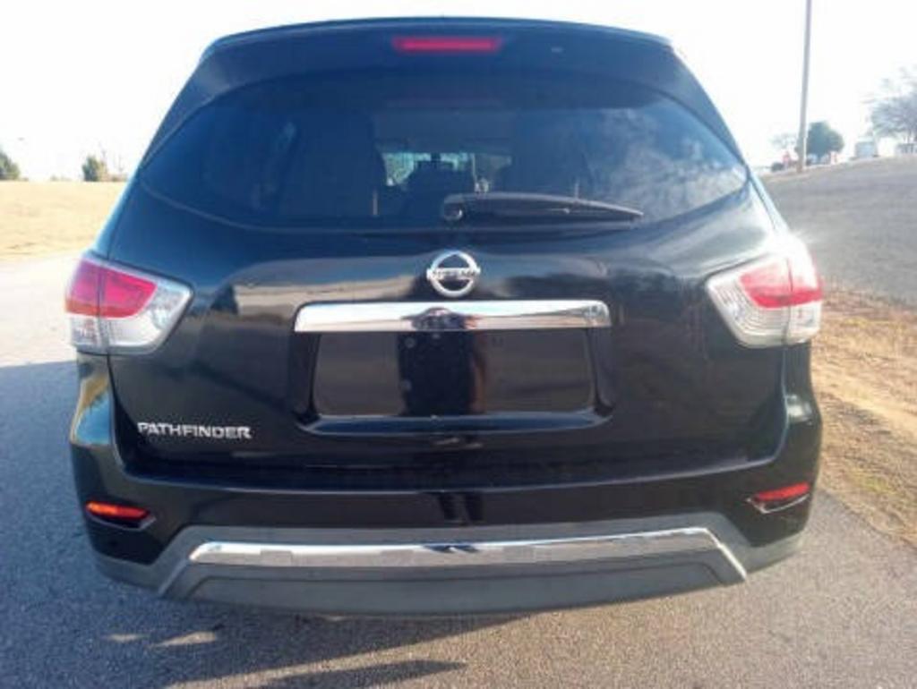 2013 Nissan Pathfinder - $8,995